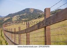 Curved-Barb Panel Fence